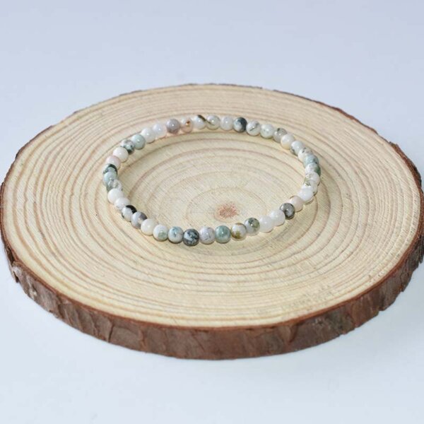 Tree Agate Bracelet with subtle fern-like inclusions – close-up