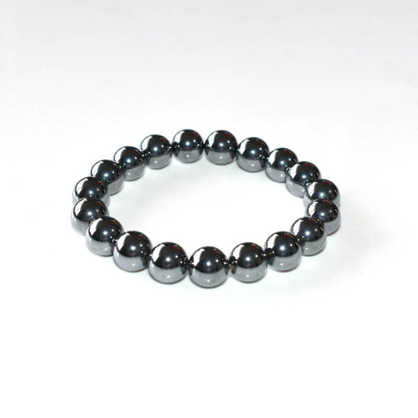 Single Hematite Bracelet with glossy black beads in a circle